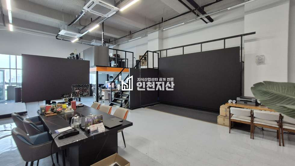 인천 부평구 갈산동 94 전용34평. 동향제조.드라이브인 시스템.냉난방기완비. 월세 매물번호 11558 사진 1