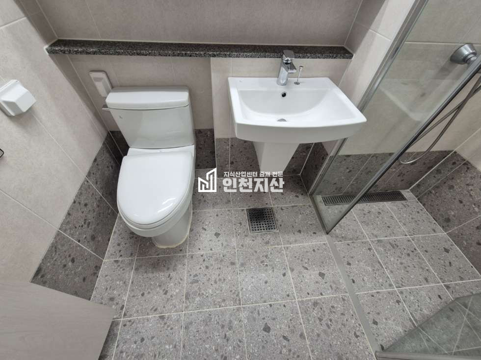 인천 부평구 갈산동 94 A동 실 약11평.사업자가능.동향.역세권.복층기숙사 월세 매물번호 11548 사진 8