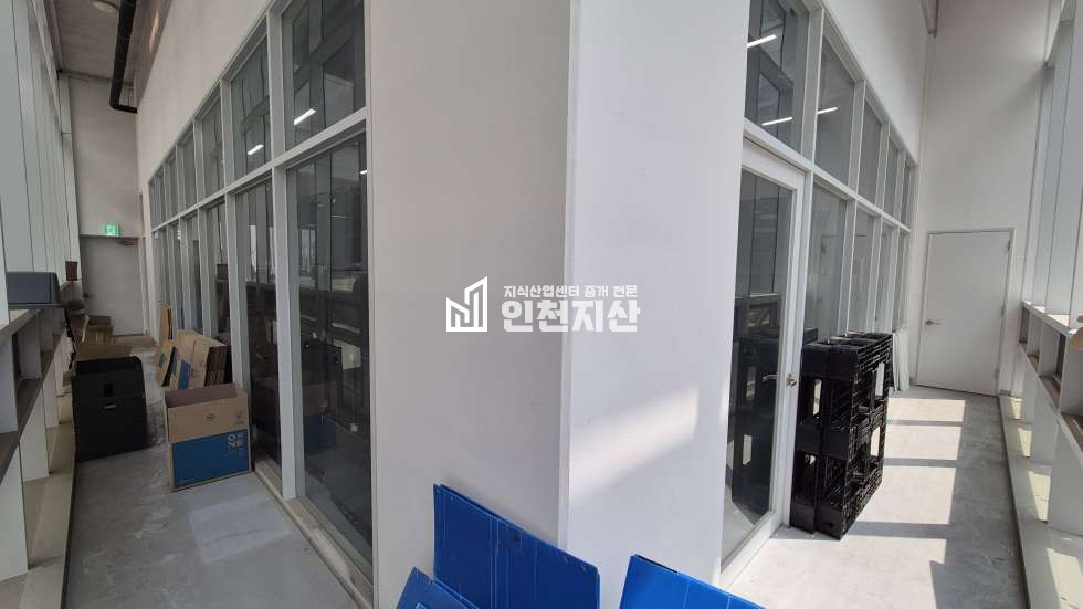 인천 부평구 갈산동 94 코너호실 전용64평 , 2개 호실 연결 드라이브인 가능 월세 매물번호 11562 사진 16