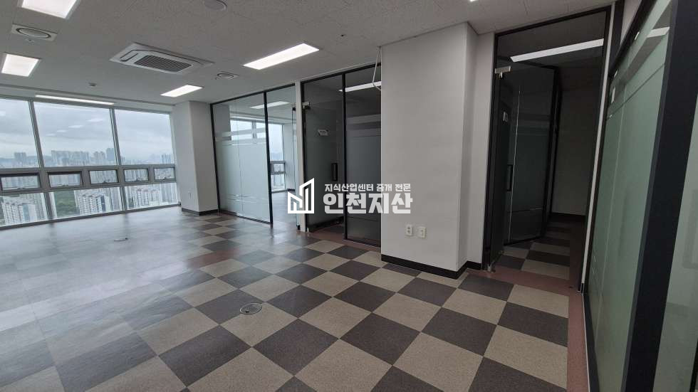 인천 부평구 갈산동 94 발코니확장34평,룸4+탕비룸,외부파사드 월세 매물번호 11570 사진 1