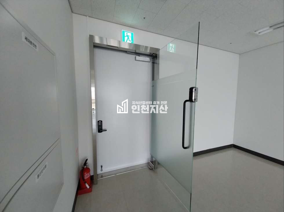 인천 부평구 갈산동 94 실54평.반코너,룸2,화물엘베,고층동향 월세 매물번호 11639 사진 9