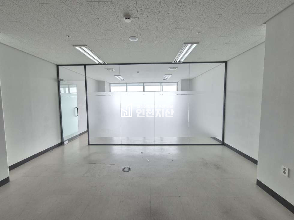 인천 부평구 갈산동 94 (전용20평). 룸1개 ,즉시입주,싱크대,화물엘베 월세 매물번호 11423 사진 2